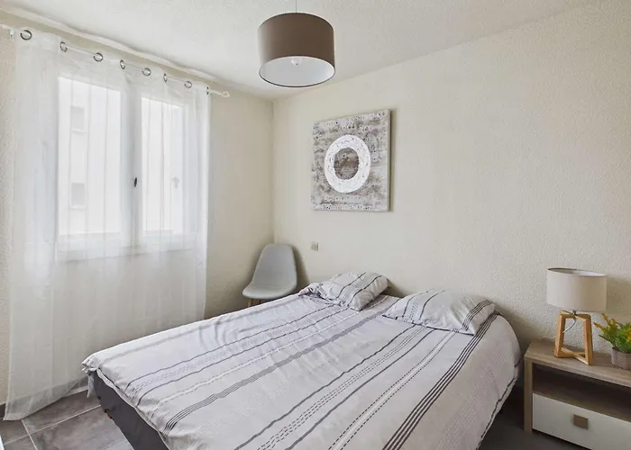 Renove Avec Parking - Pers. - Fr-1-326-874